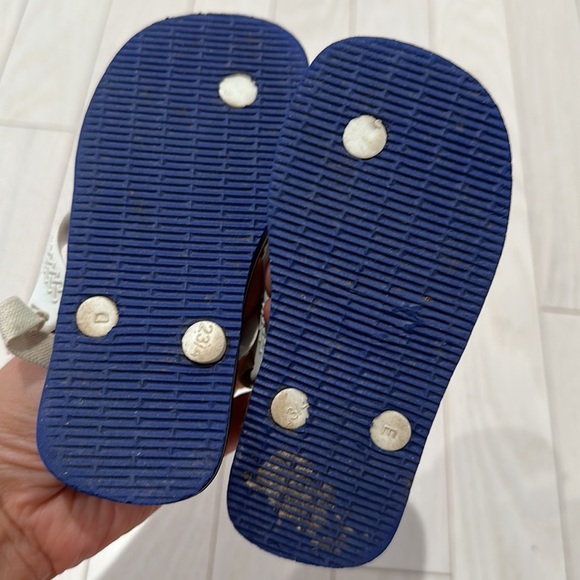 Toddler Havaianas in EU size 23/24, US Size 7/8 in great condition!! - Picture 2 of 2